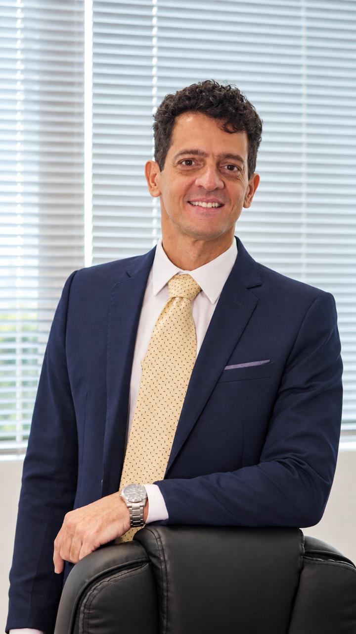 Dr. Henrique Muniz, advogado previdenciário em Salvador